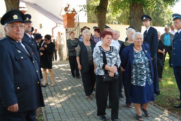 Pohřeb p.Holoubek_ Vážany (74)